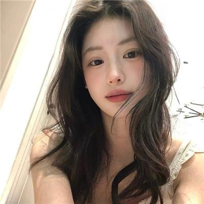 蒙面纱的男子